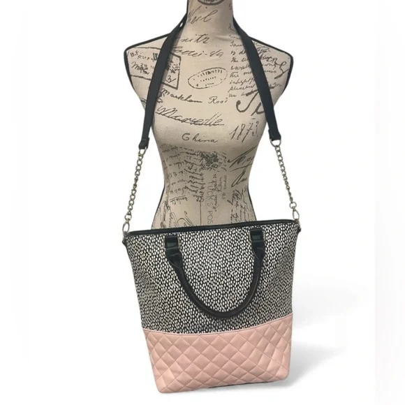 Betsey Johnson Bow Tote Quilted Blush & Black White 🎀 - Picture 9 of 10